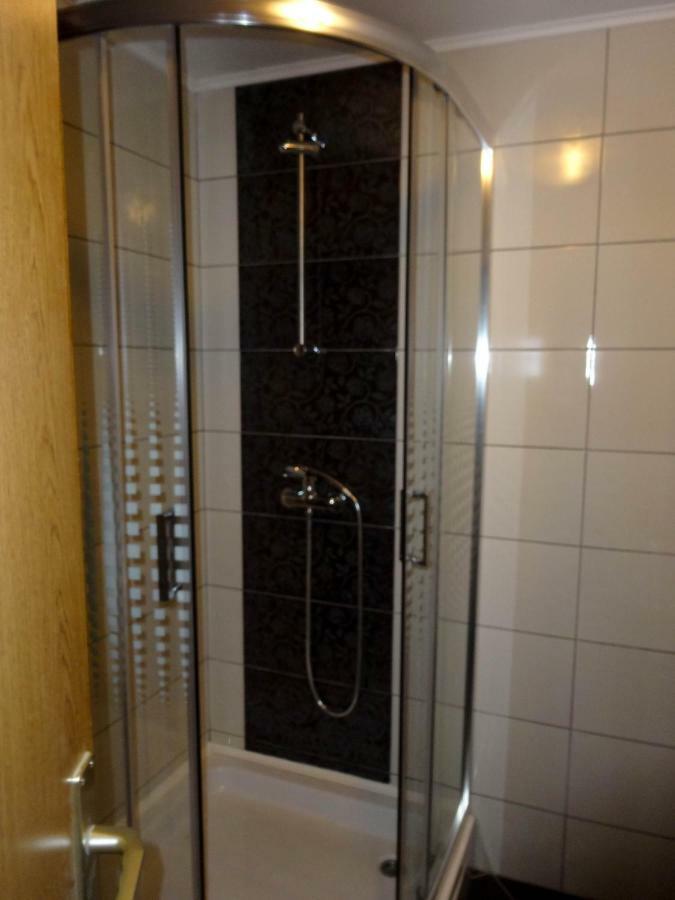 Apartman Sara Vl. Franjo Klasic 크라피나 외부 사진