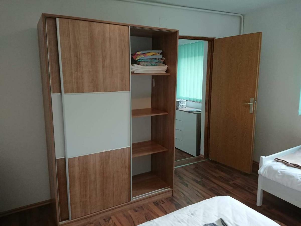 Apartman Sara Vl. Franjo Klasic 크라피나 외부 사진